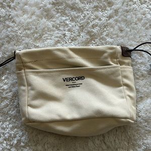 Vectors Purse Organizer in Beige Excellent Condition